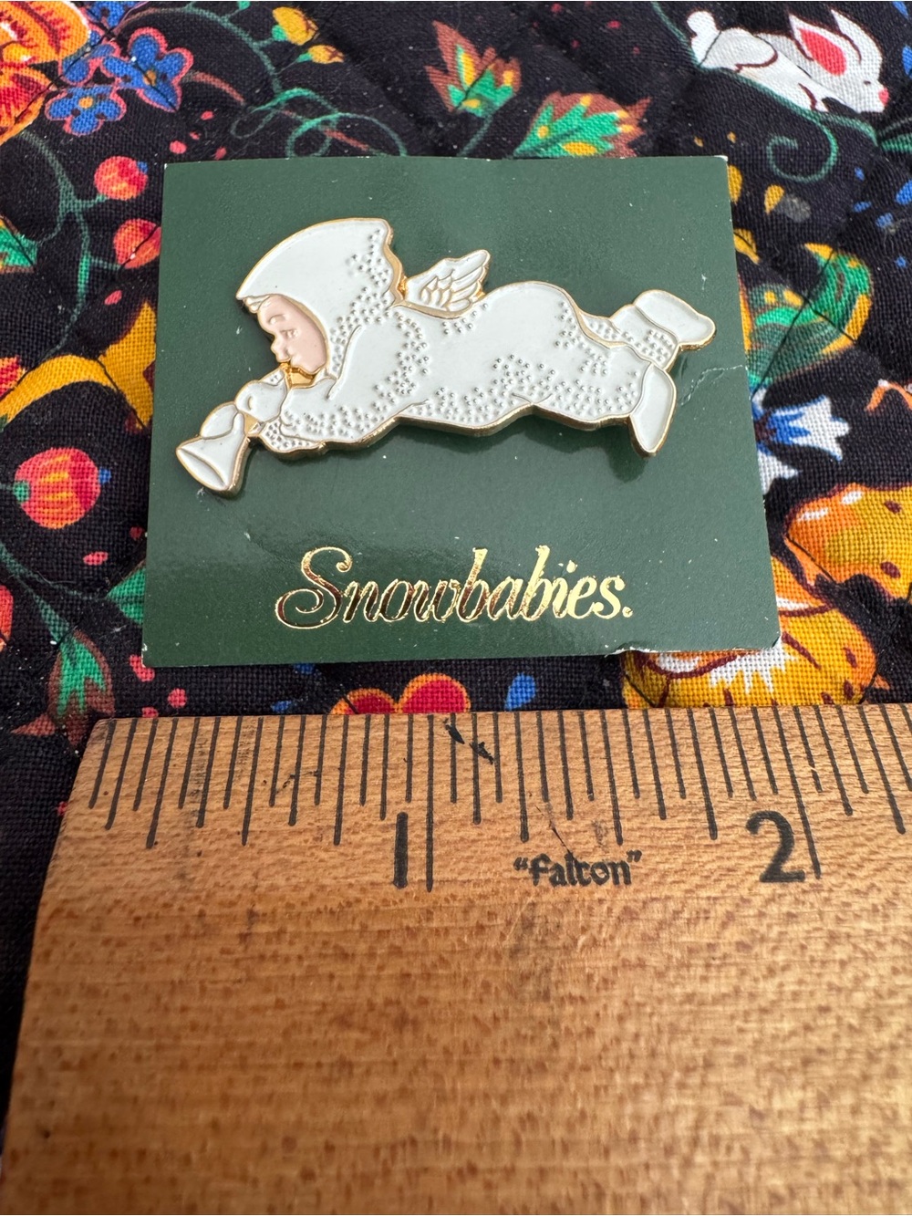 Dept 56 SNOWBABIES PIN PINBACK Metal Enamel Angel Snowbaby 1-3/4" NEW 1993 - Picture 2 of 4